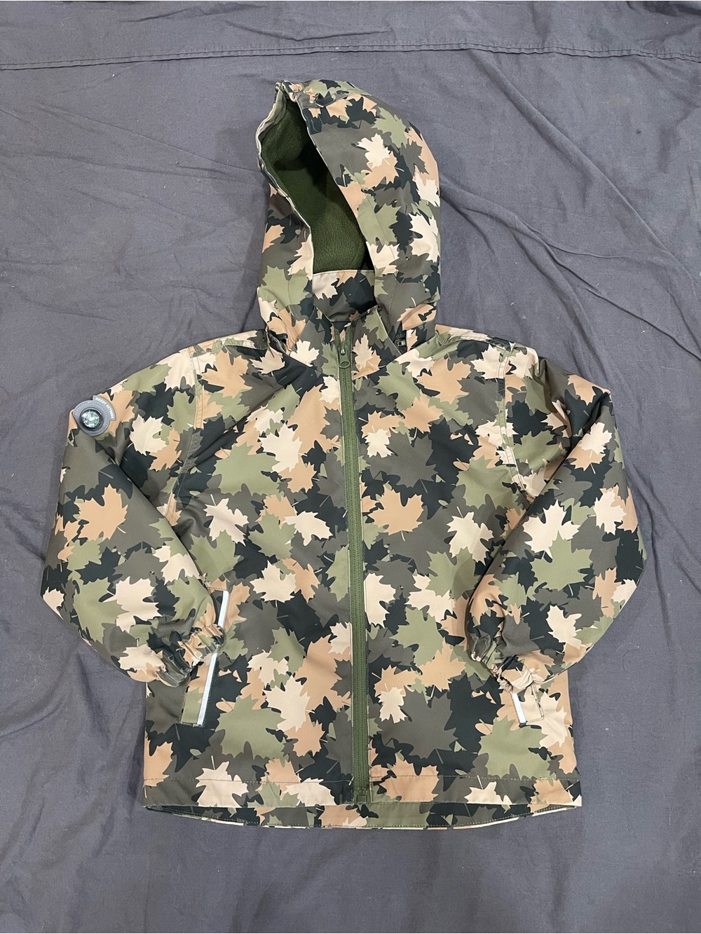 Kids' Hooded Leaf Camo Raincoat - Green